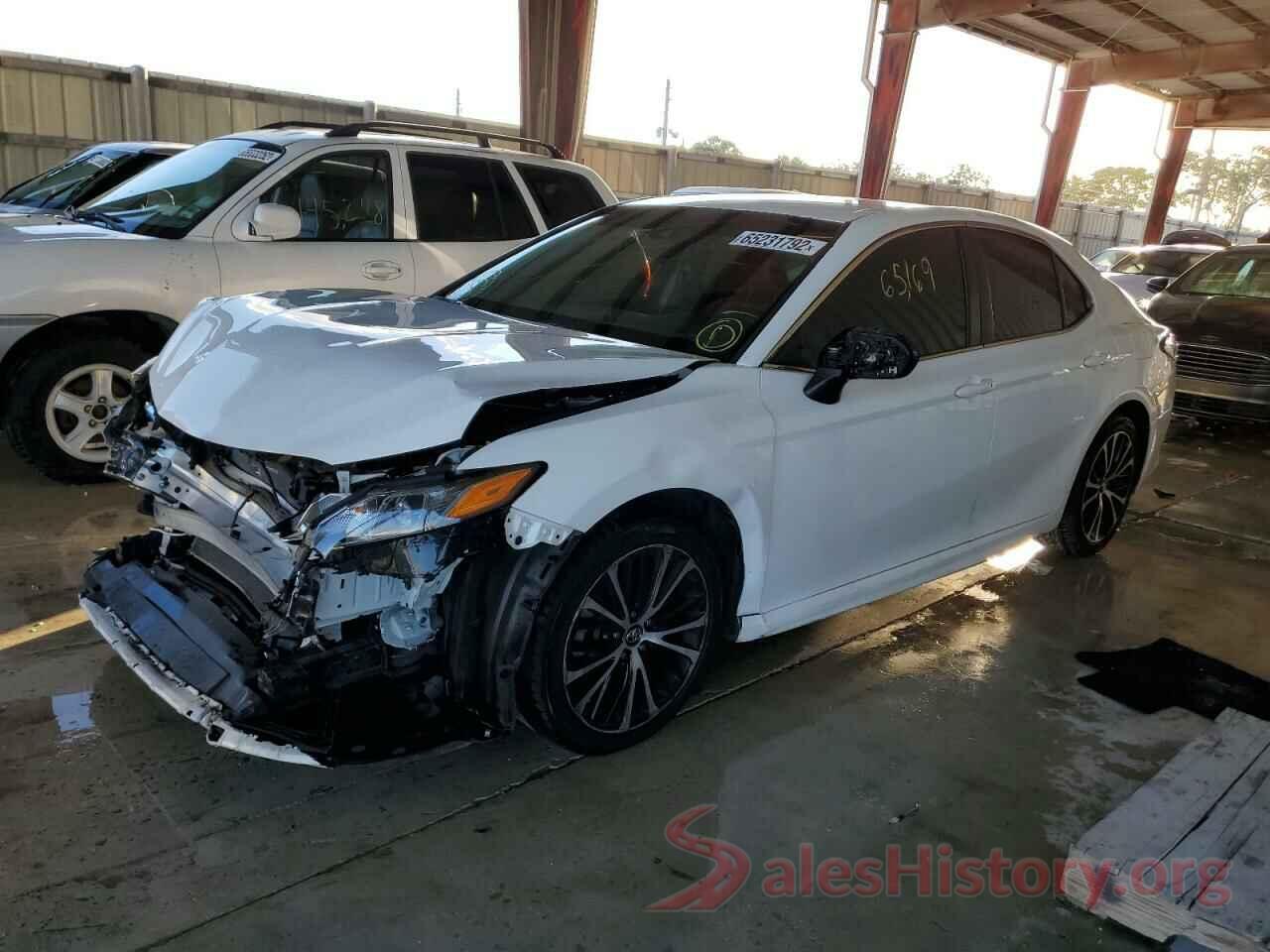 4T1B11HK1JU576428 2018 TOYOTA CAMRY