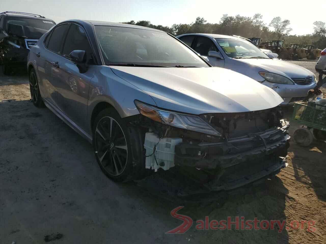 4T1B61HK8JU075117 2018 TOYOTA CAMRY