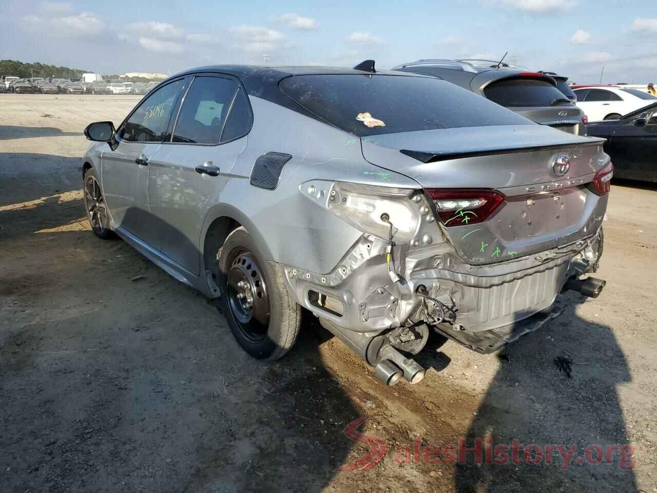 4T1B61HK8JU075117 2018 TOYOTA CAMRY