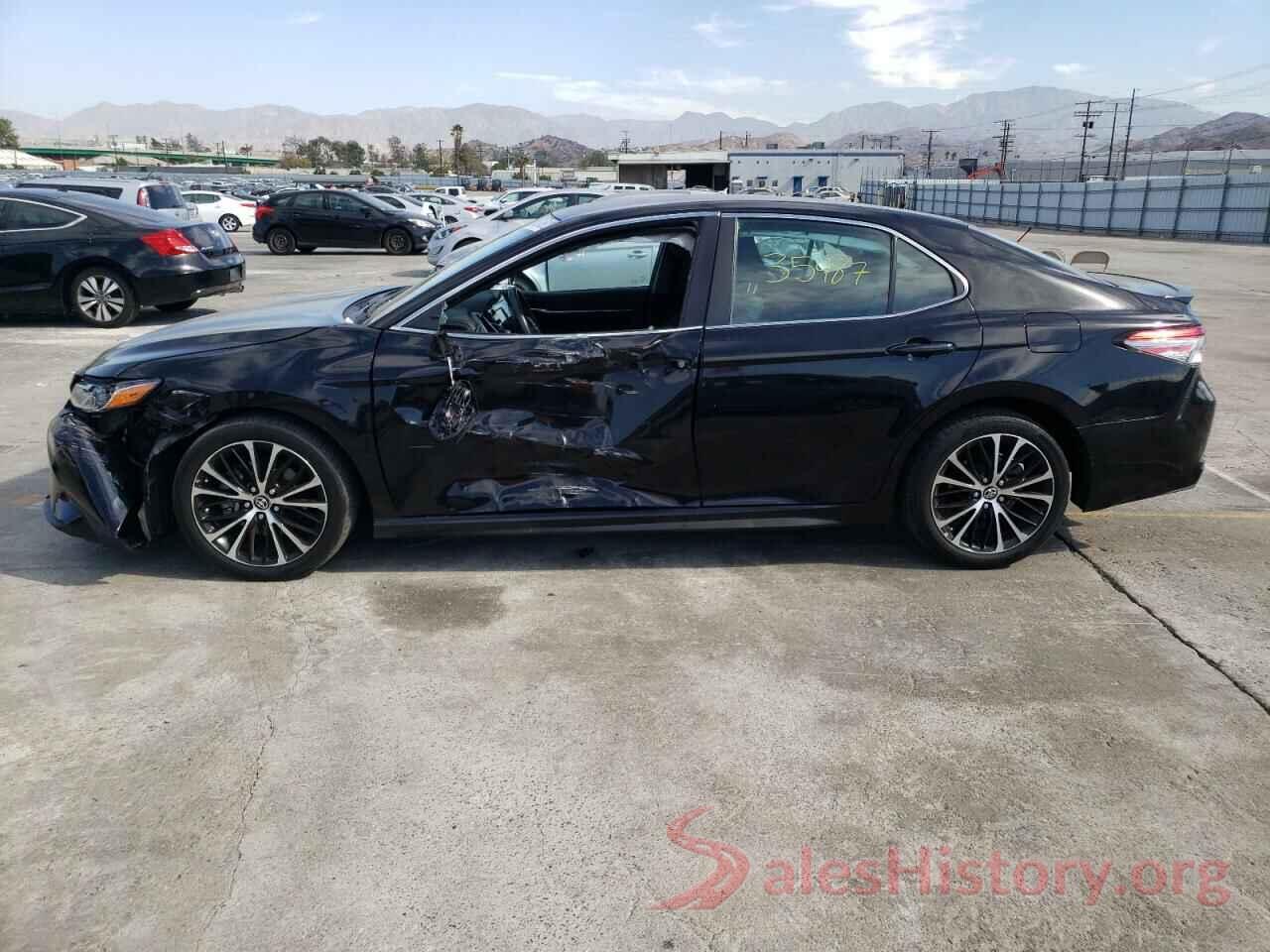 4T1B11HKXJU136241 2018 TOYOTA CAMRY