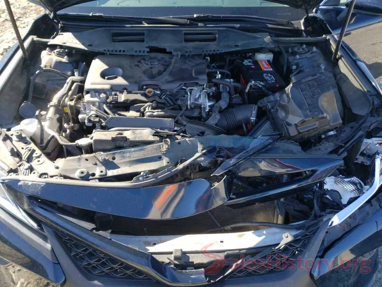 4T1B11HK0JU650695 2018 TOYOTA CAMRY