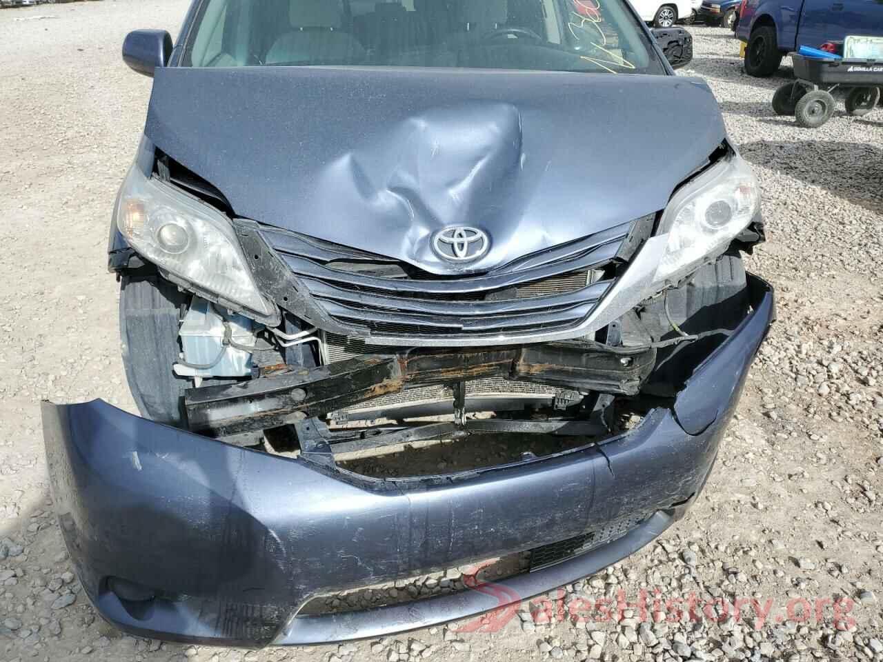 5TDKZ3DC5HS830499 2017 TOYOTA SIENNA