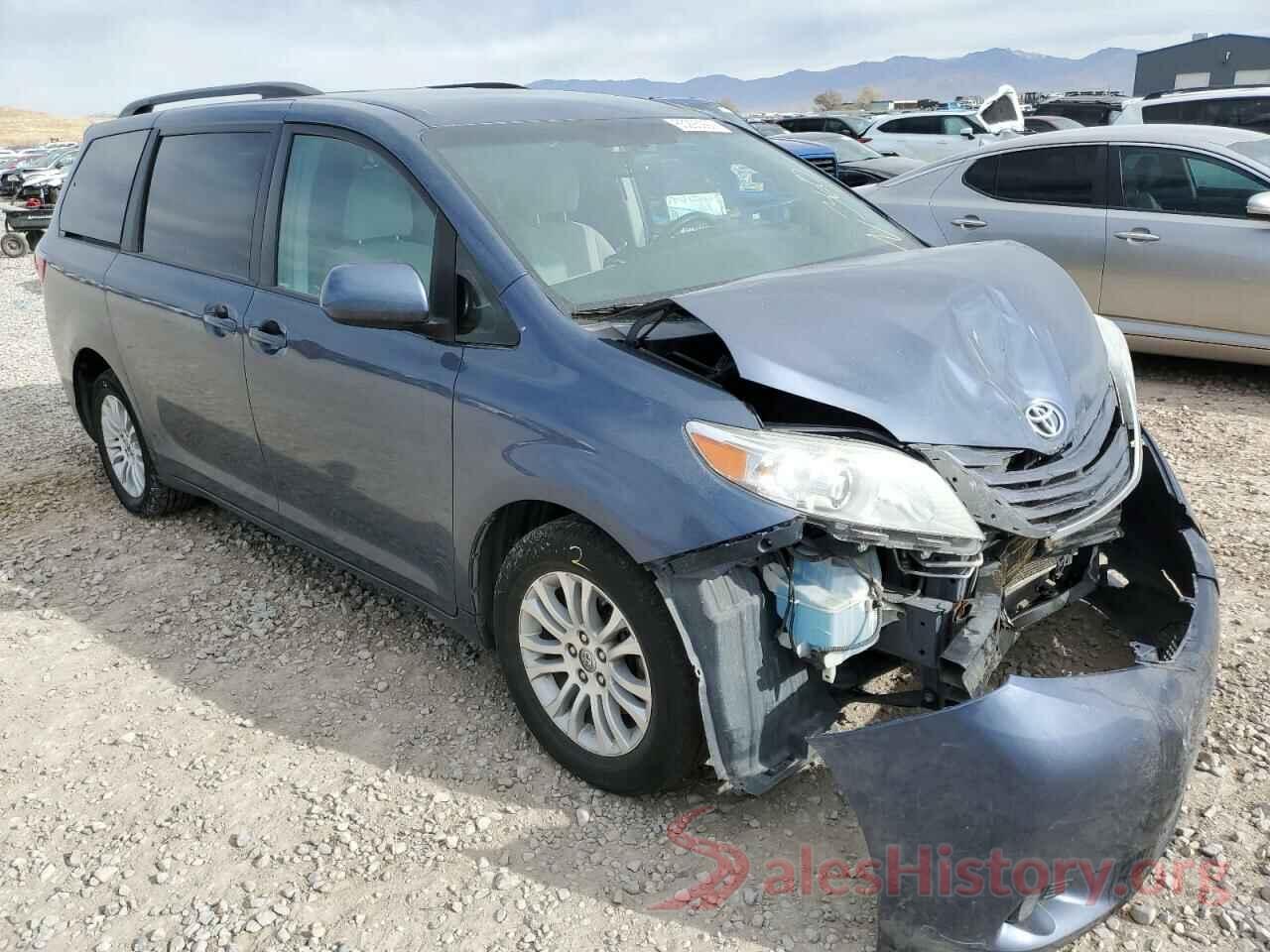 5TDKZ3DC5HS830499 2017 TOYOTA SIENNA