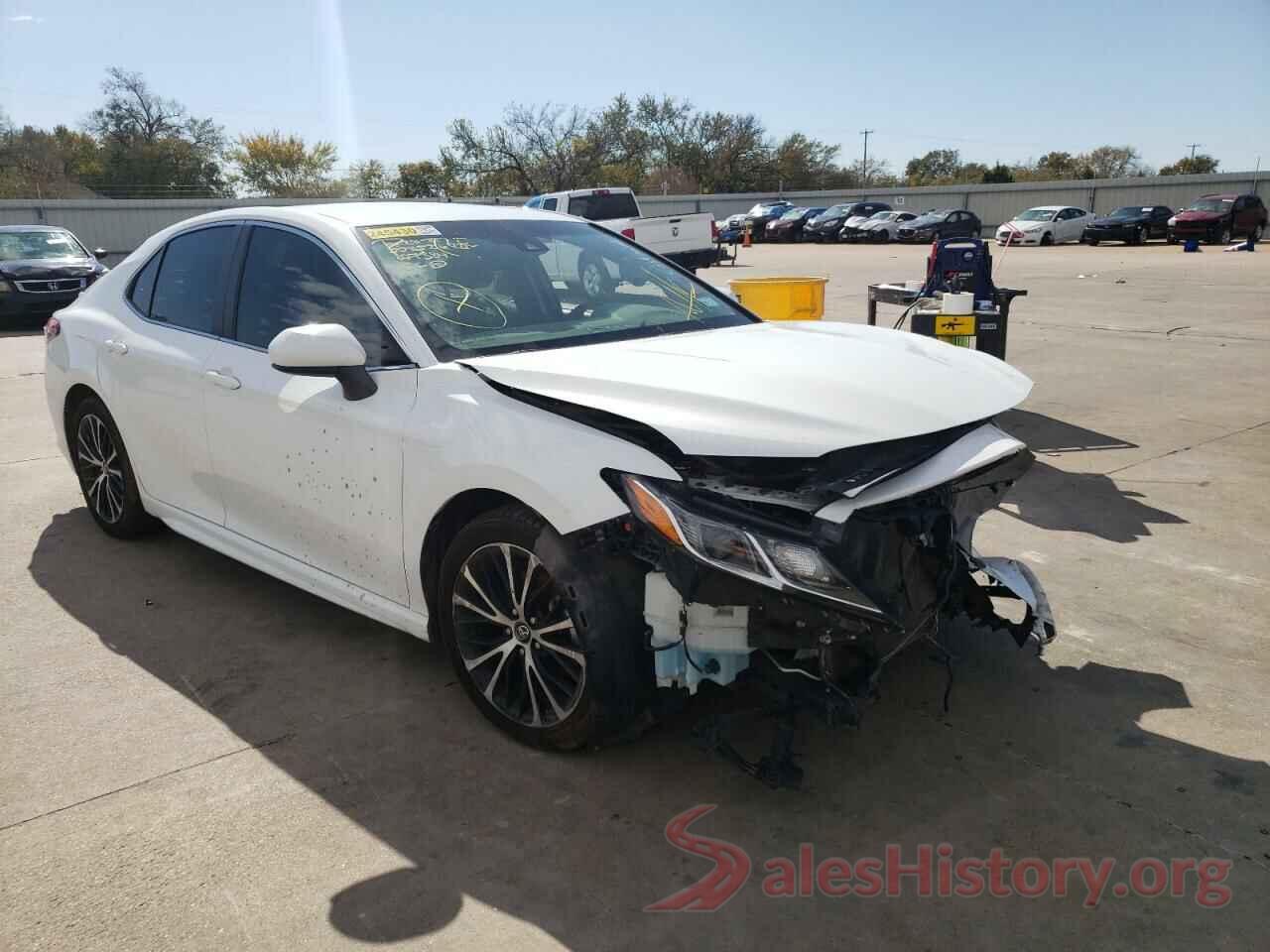 4T1B11HK8JU107384 2018 TOYOTA CAMRY