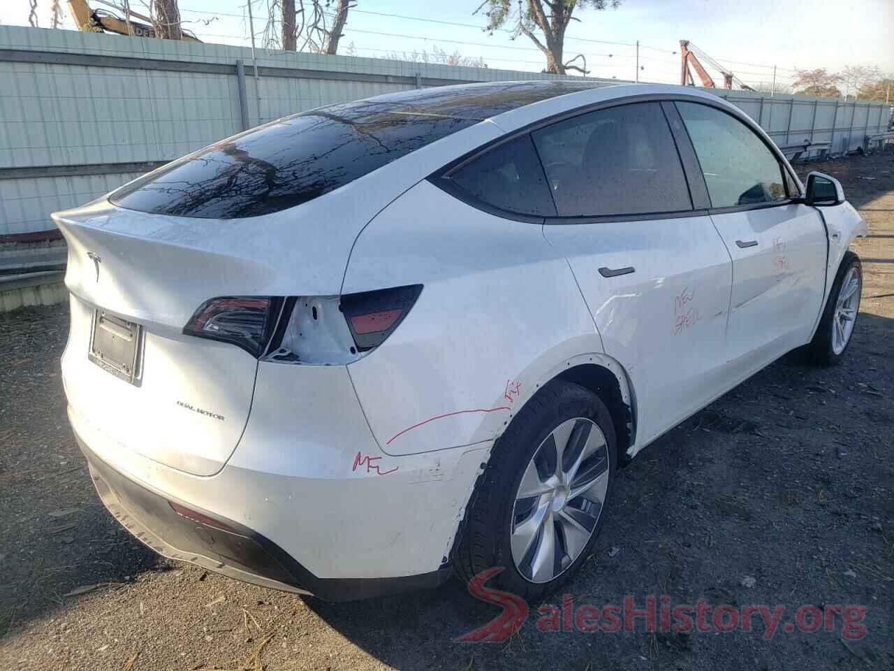 5YJYGAEE6MF185977 2021 TESLA MODEL Y