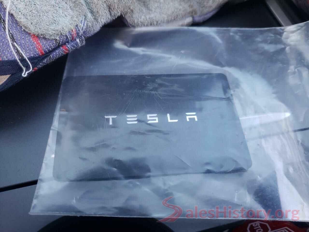 5YJYGAEE6MF185977 2021 TESLA MODEL Y