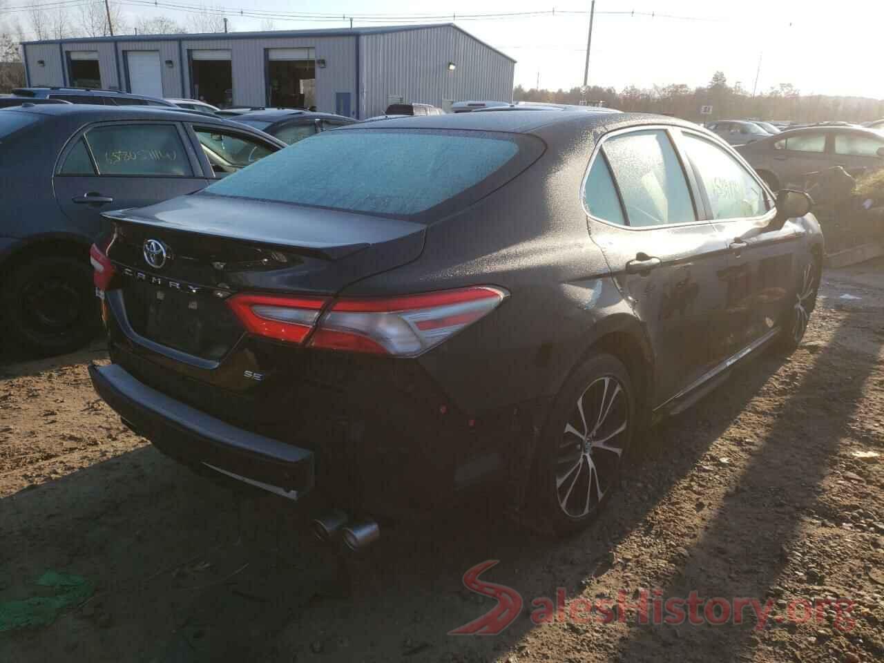 4T1B11HK3JU615407 2018 TOYOTA CAMRY