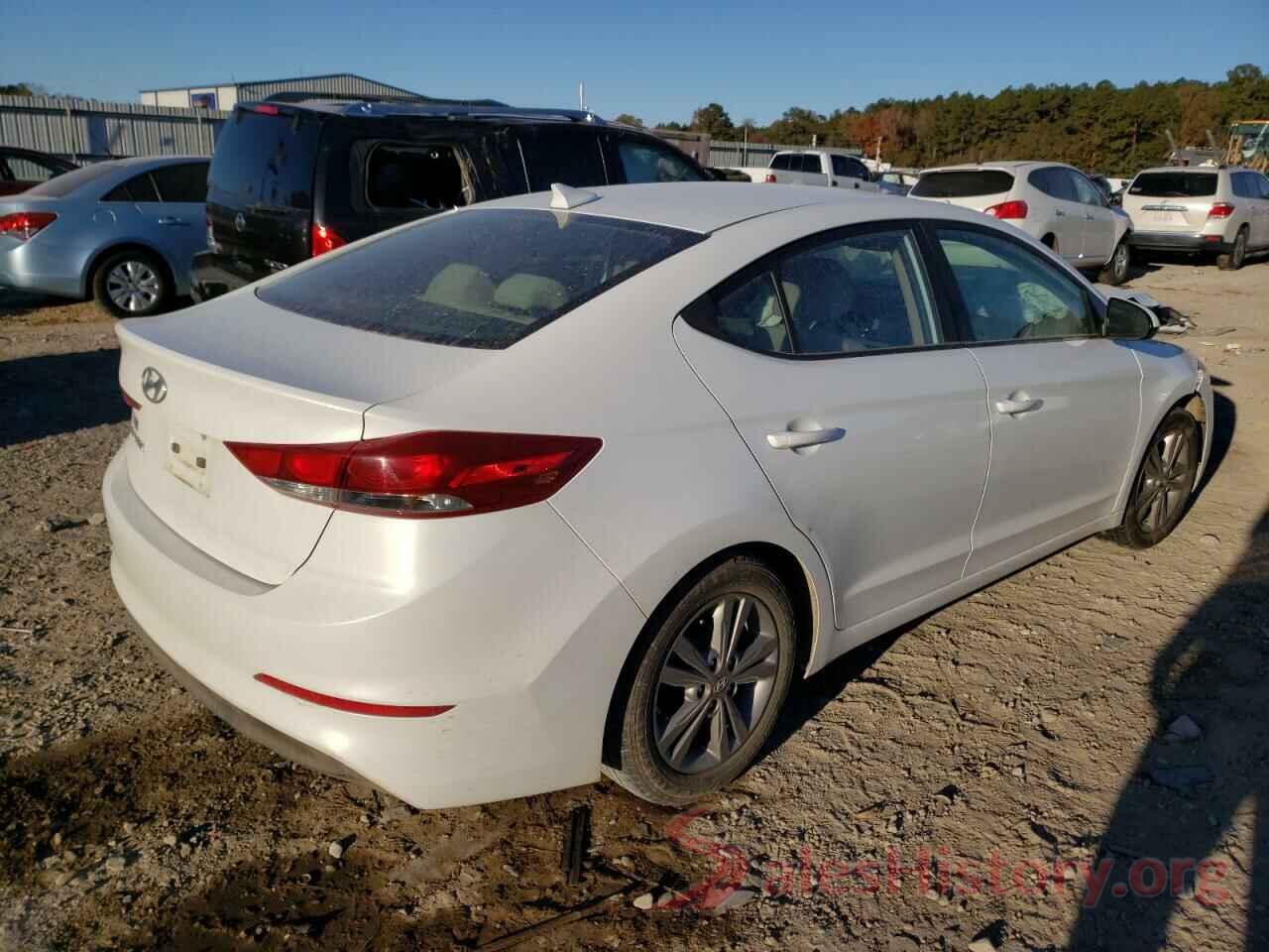 5NPD84LF8HH135579 2017 HYUNDAI ELANTRA