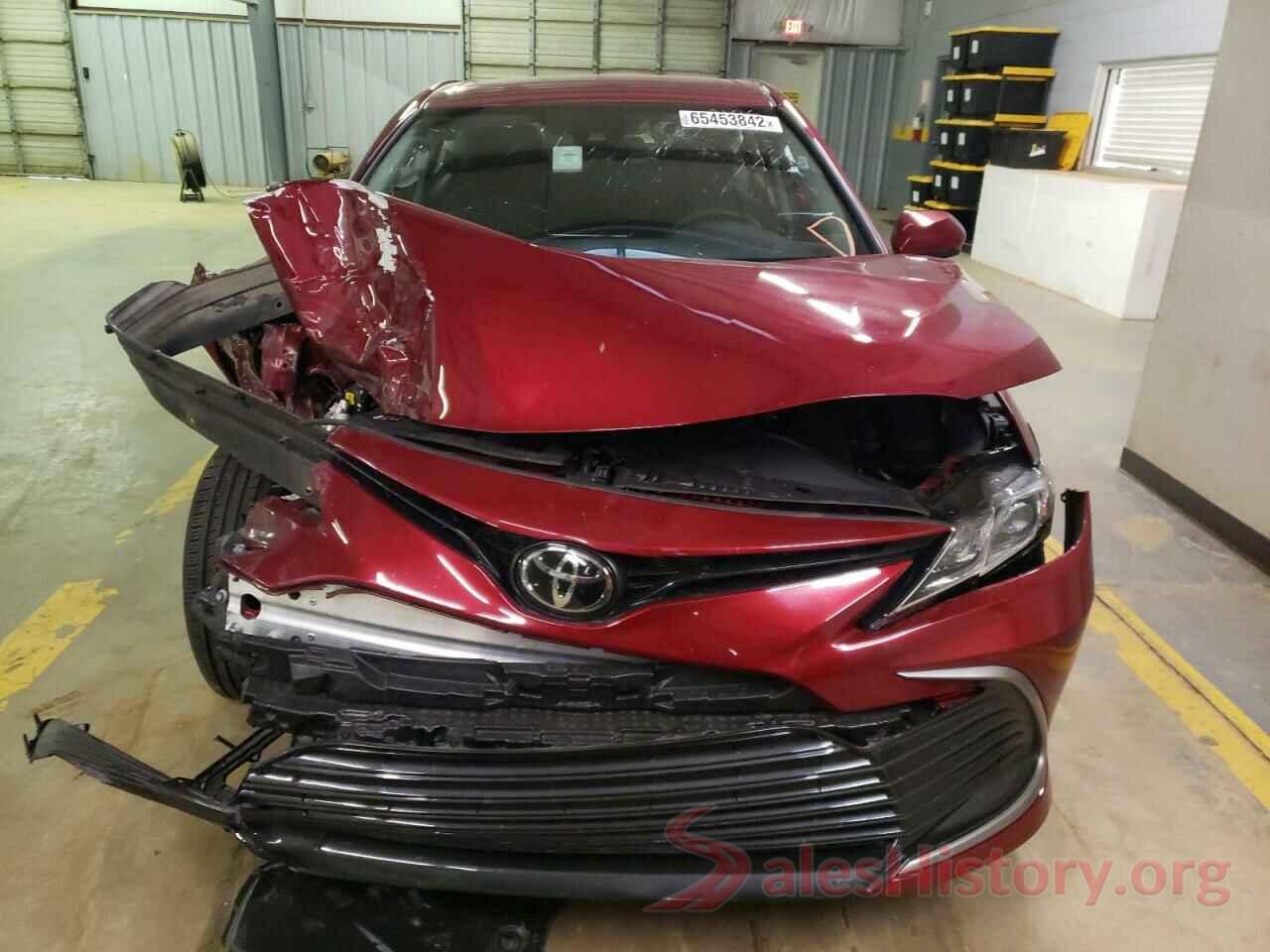 4T1C11AK8NU647824 2022 TOYOTA CAMRY