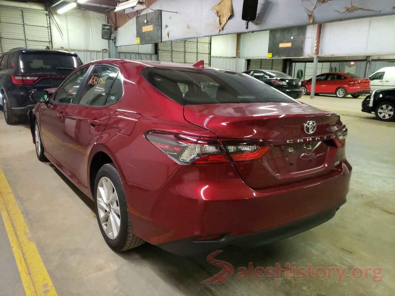 4T1C11AK8NU647824 2022 TOYOTA CAMRY