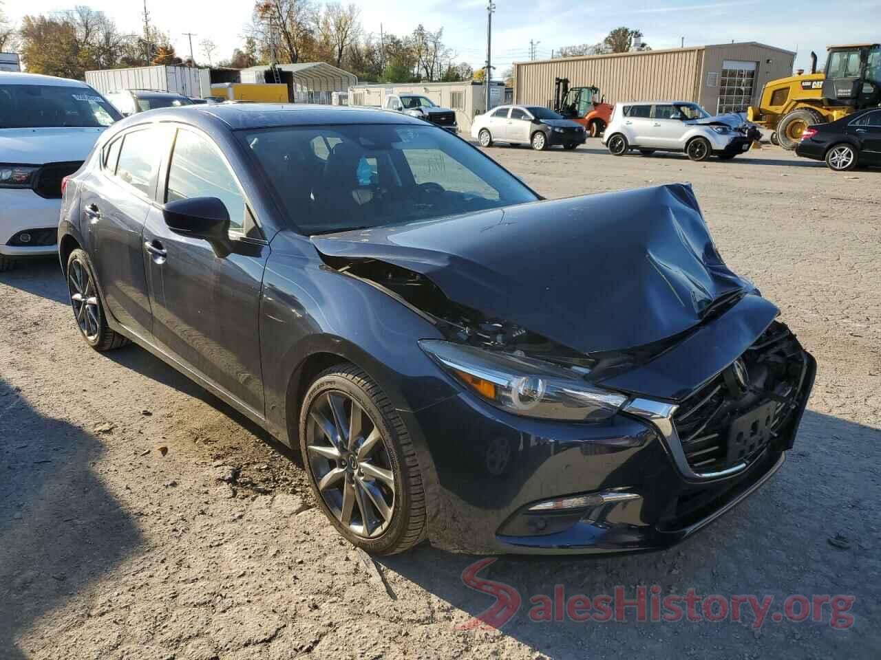 3MZBN1M32JM269973 2018 MAZDA 3