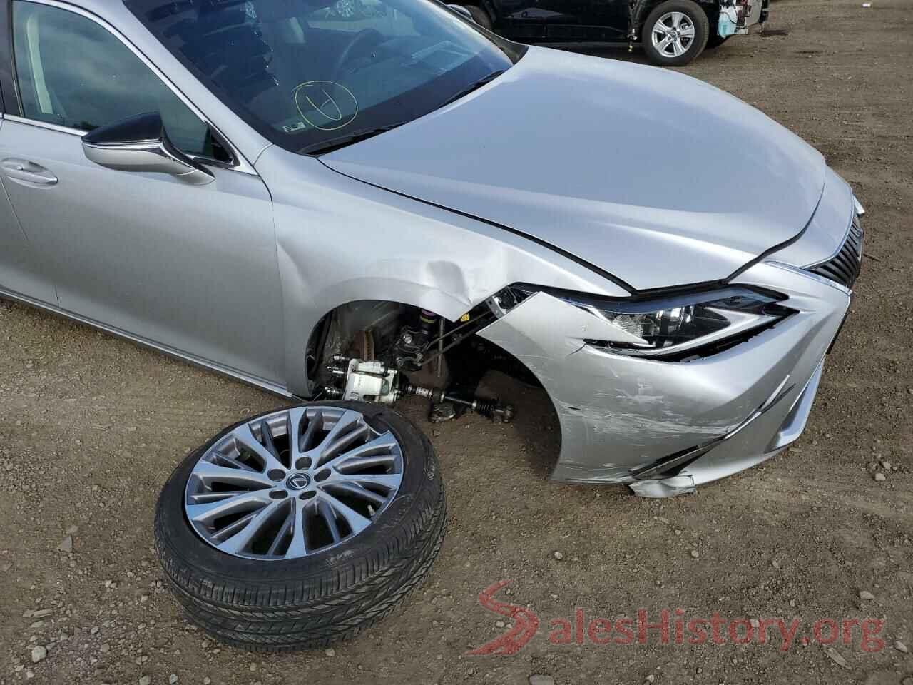 58AD21B13LU012636 2020 LEXUS ES300