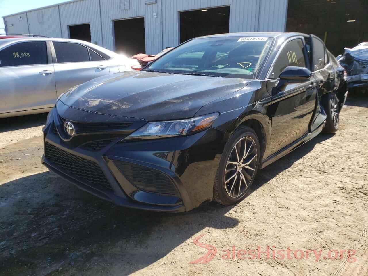 4T1G11AK6MU556261 2021 TOYOTA CAMRY