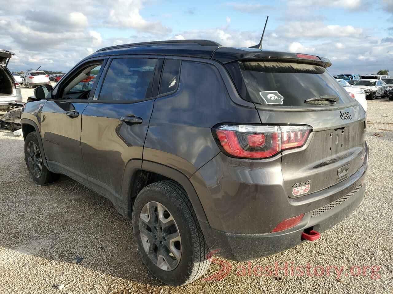 3C4NJDDB4JT343324 2018 JEEP COMPASS