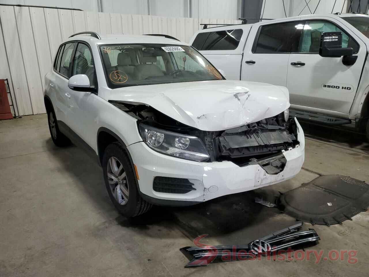 WVGBV7AX9HK011914 2017 VOLKSWAGEN TIGUAN