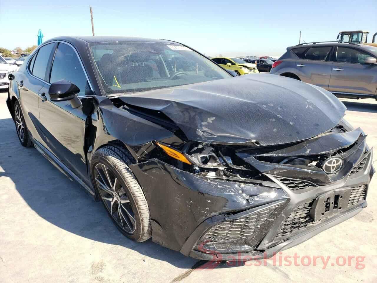 4T1G11AK2MU545631 2021 TOYOTA CAMRY