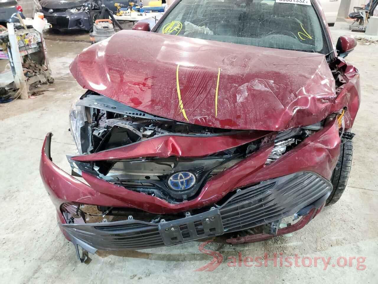 4T1B21HK9JU504700 2018 TOYOTA CAMRY