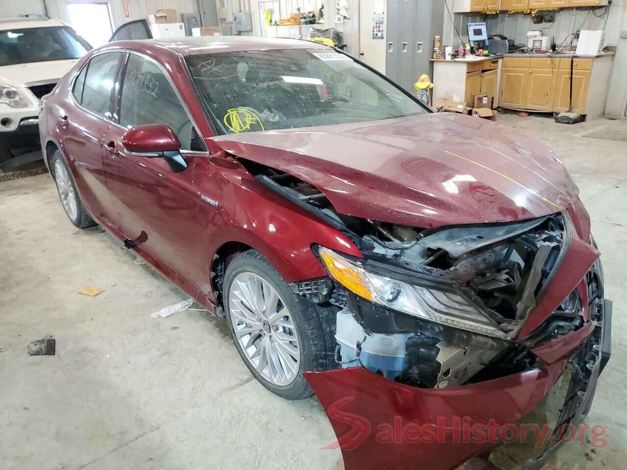 4T1B21HK9JU504700 2018 TOYOTA CAMRY