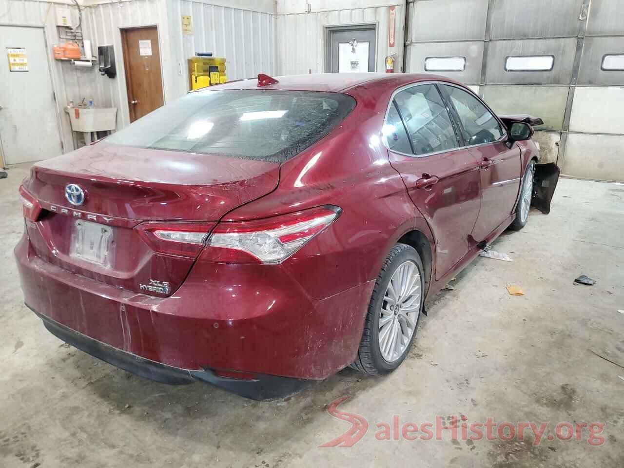 4T1B21HK9JU504700 2018 TOYOTA CAMRY