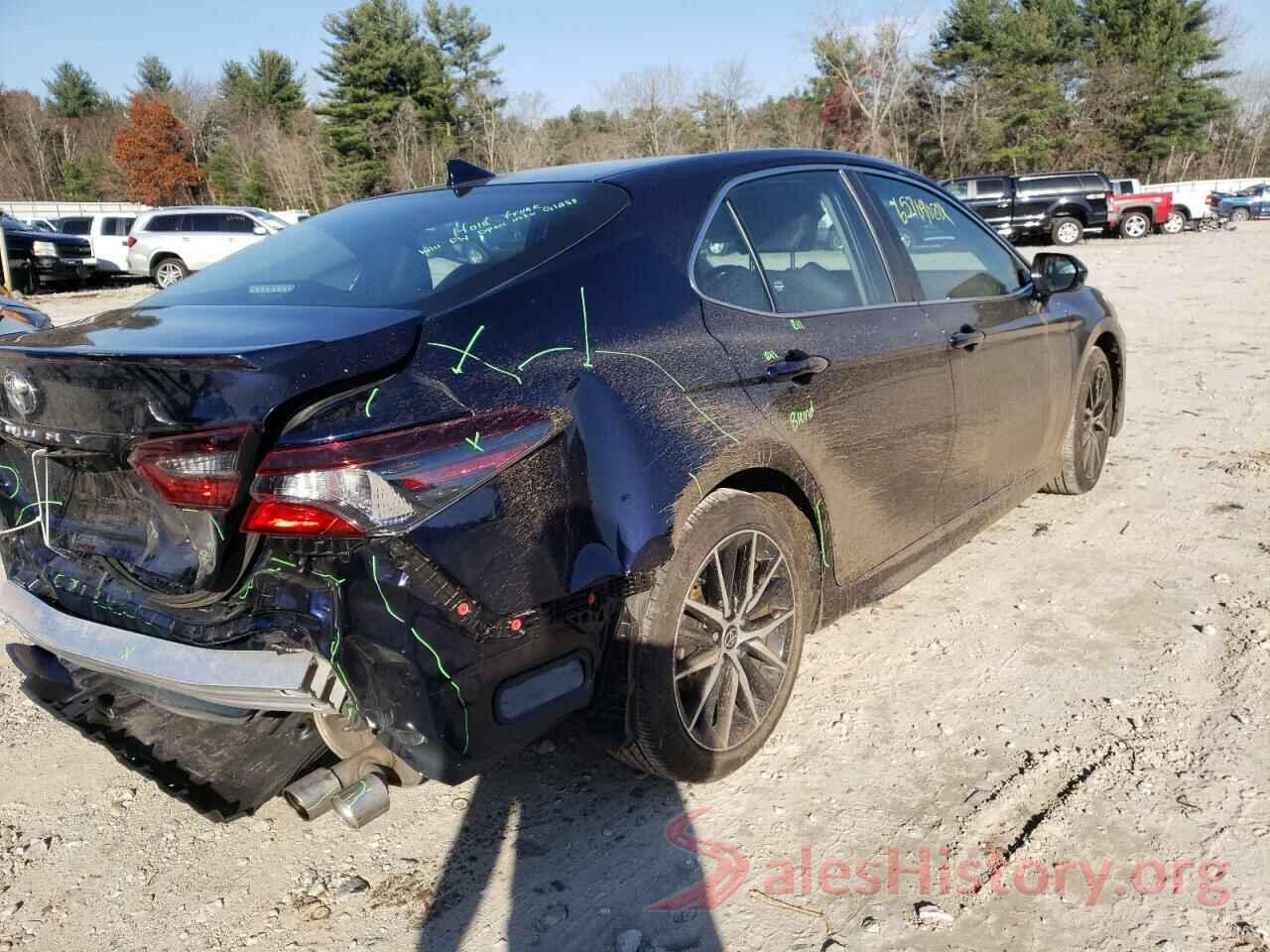 4T1G11AK4MU569185 2021 TOYOTA CAMRY