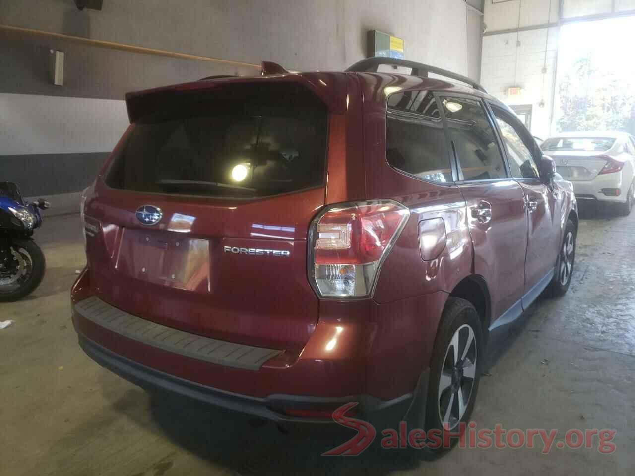 JF2SJAEC7JH477821 2018 SUBARU FORESTER