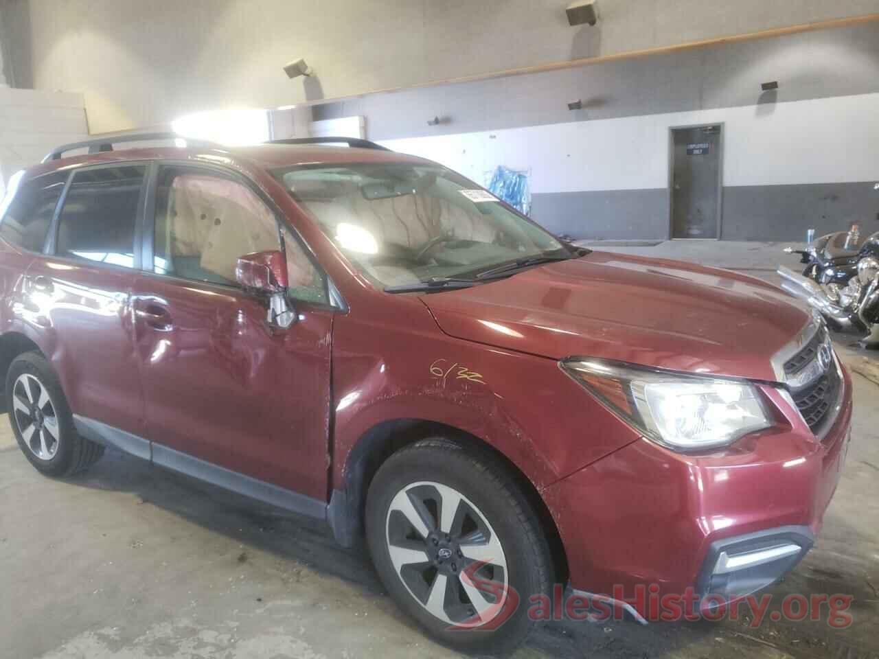 JF2SJAEC7JH477821 2018 SUBARU FORESTER