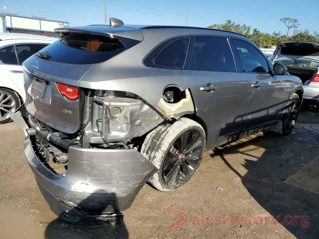 SADCL2GX2KA616240 2019 JAGUAR F-PACE