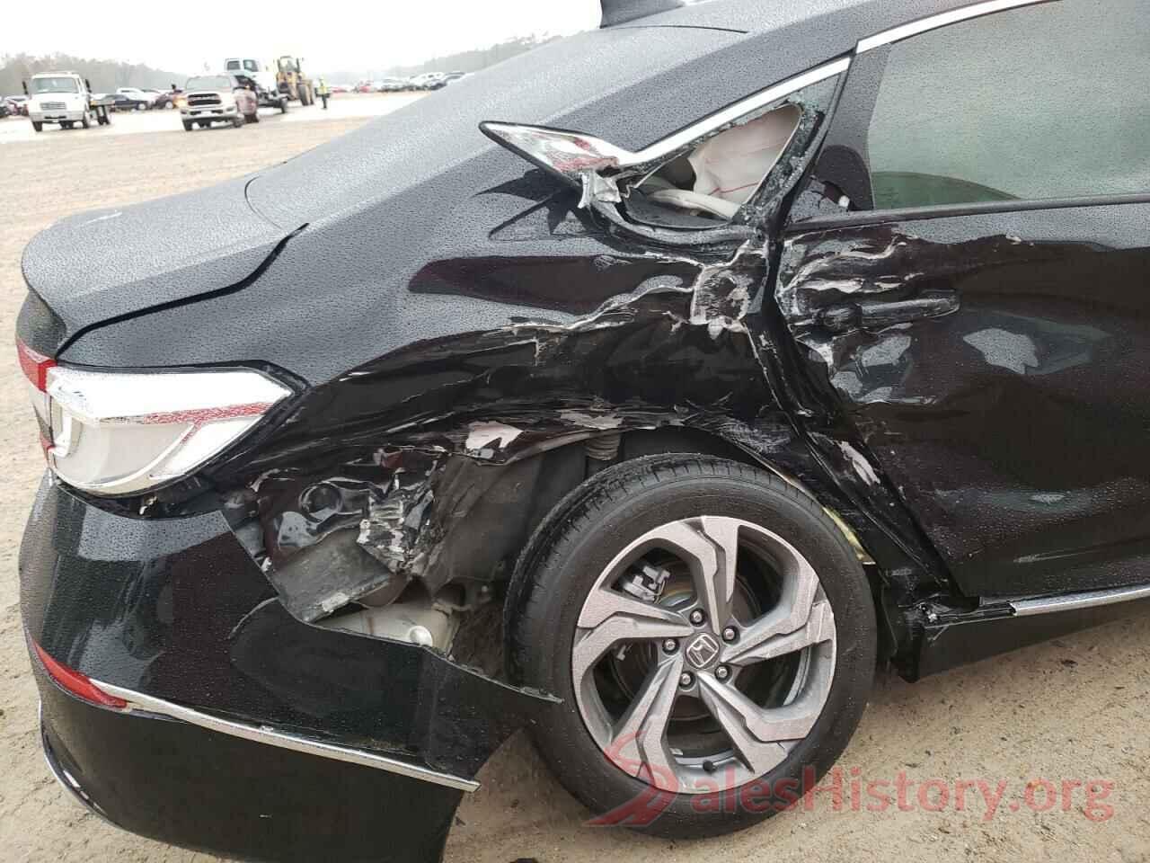 1HGCV2F54JA005678 2018 HONDA ACCORD