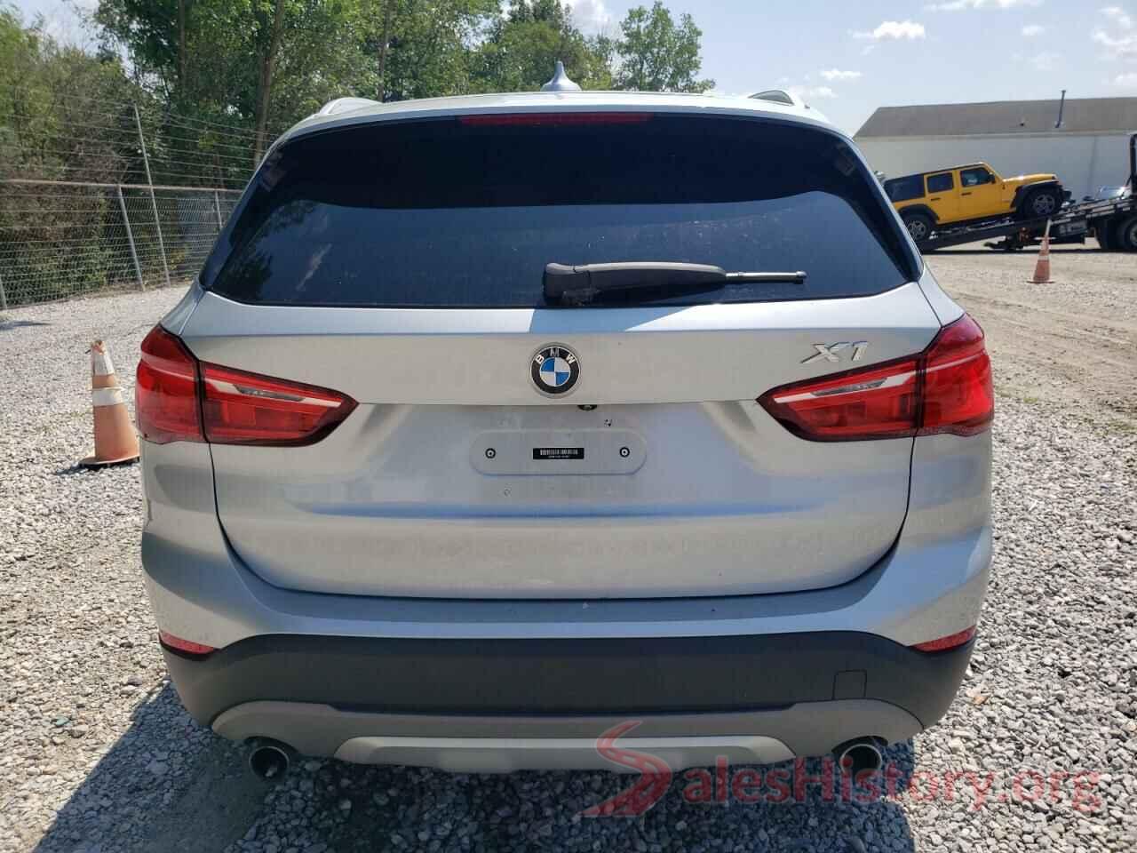 WBXHT3C3XJ5K29049 2018 BMW X1