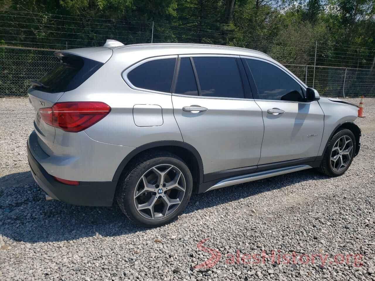 WBXHT3C3XJ5K29049 2018 BMW X1