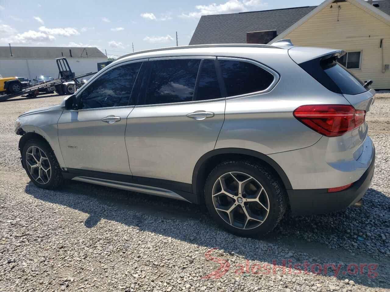 WBXHT3C3XJ5K29049 2018 BMW X1