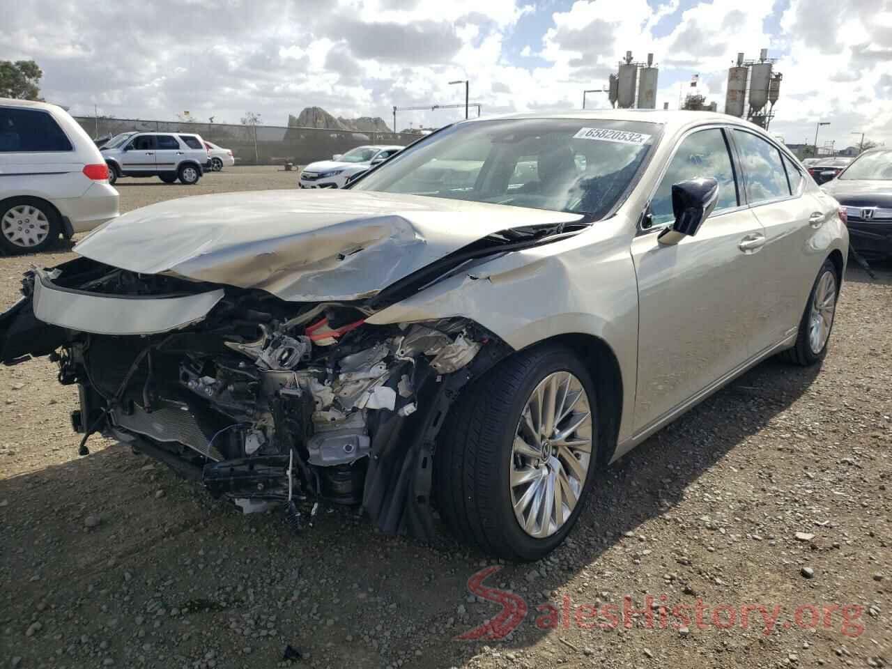 58AB21B12KU004176 2019 LEXUS ES300