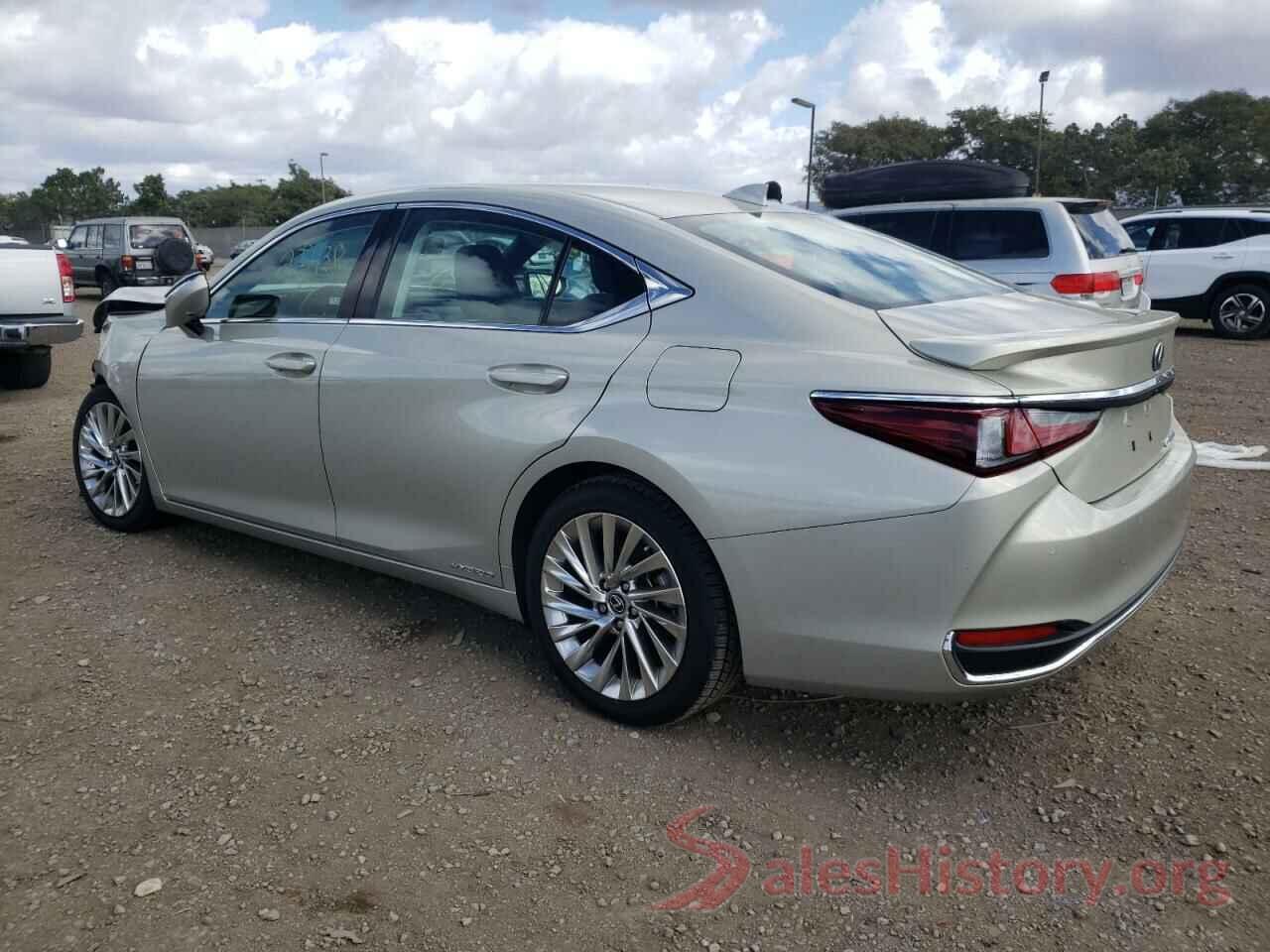 58AB21B12KU004176 2019 LEXUS ES300