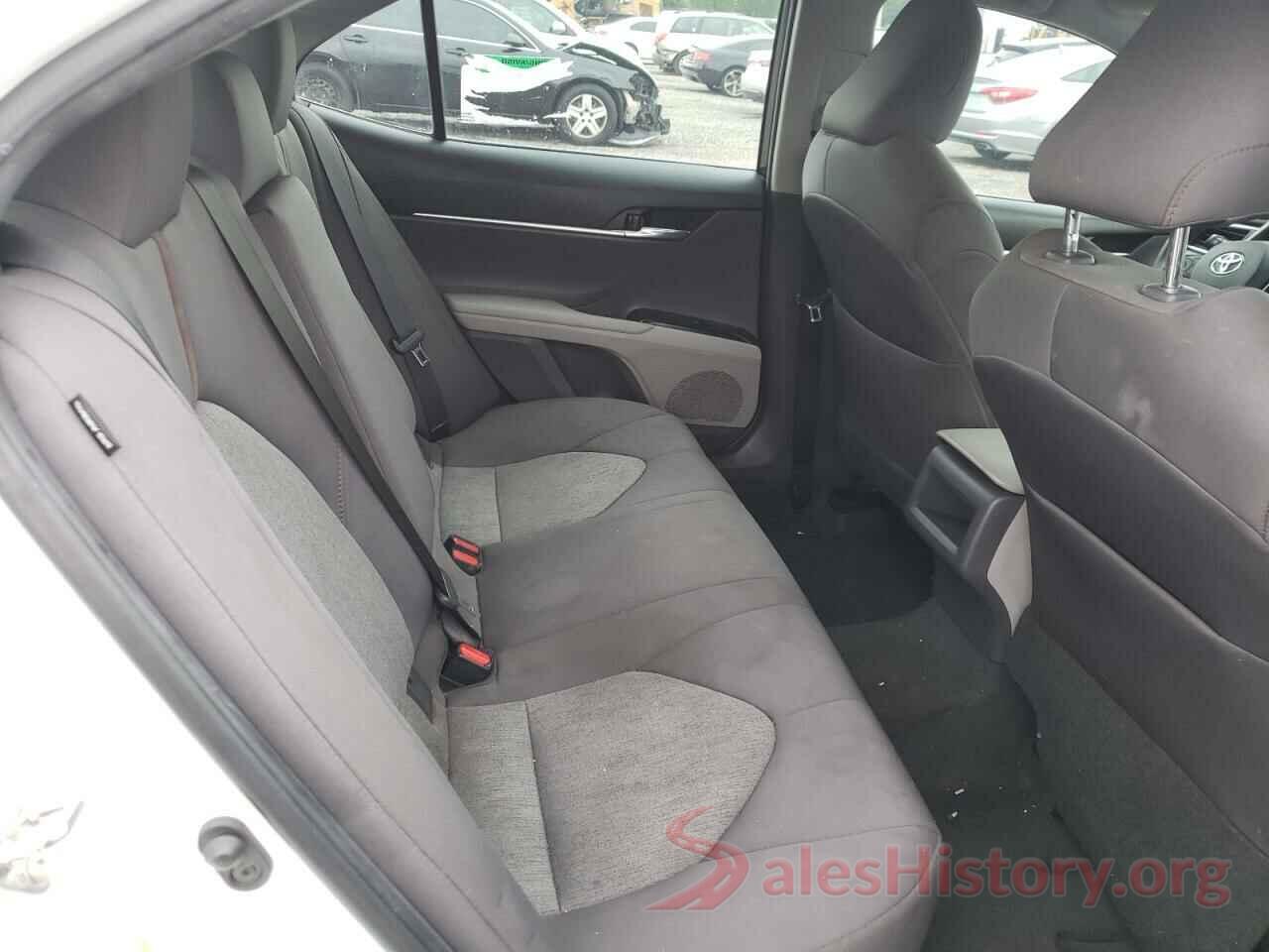 4T1B11HK8JU576801 2018 TOYOTA CAMRY