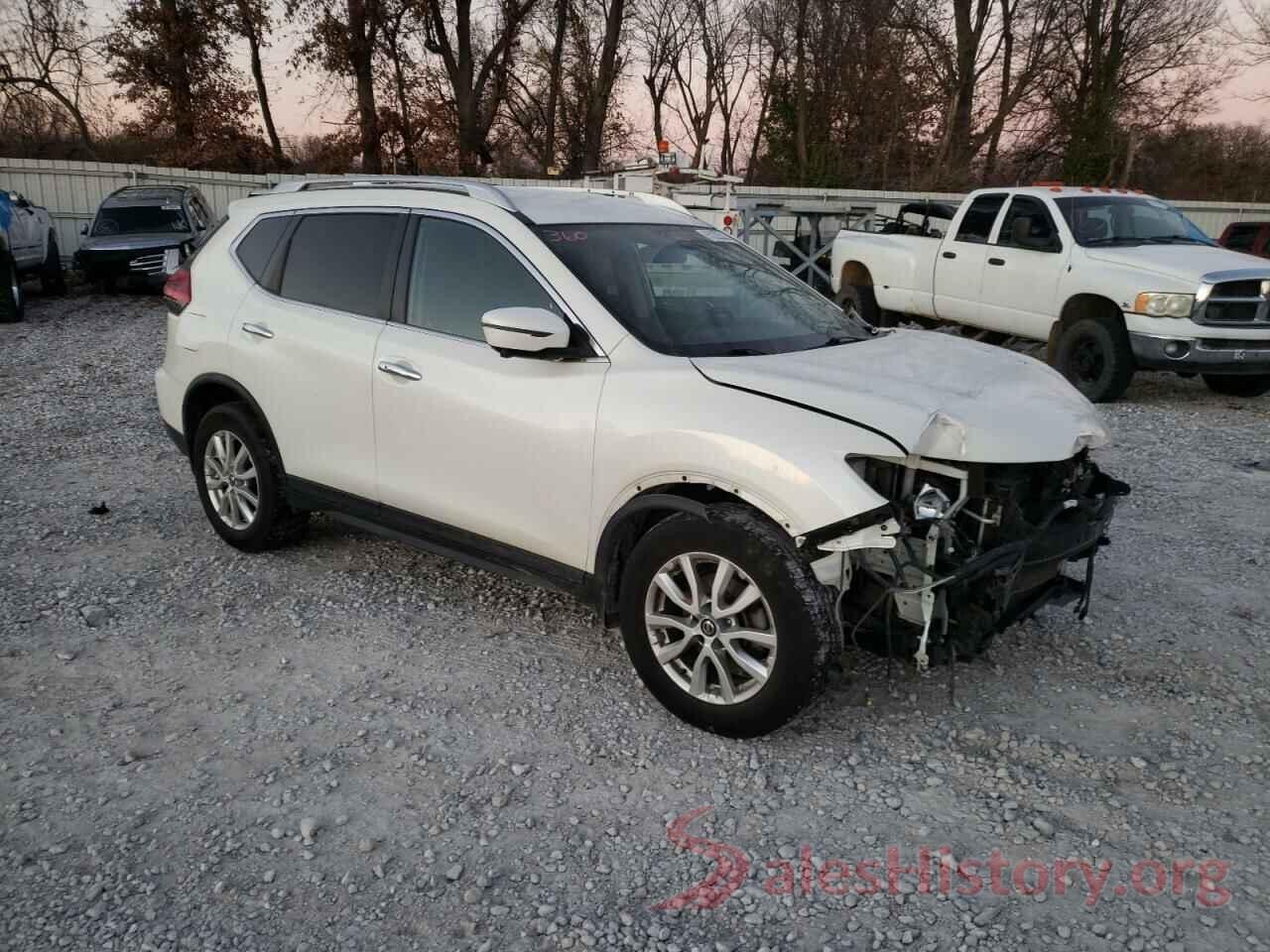 KNMAT2MT2HP572458 2017 NISSAN ROGUE