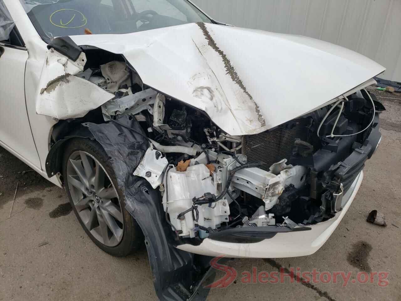 3MZBN1V38JM258250 2018 MAZDA 3