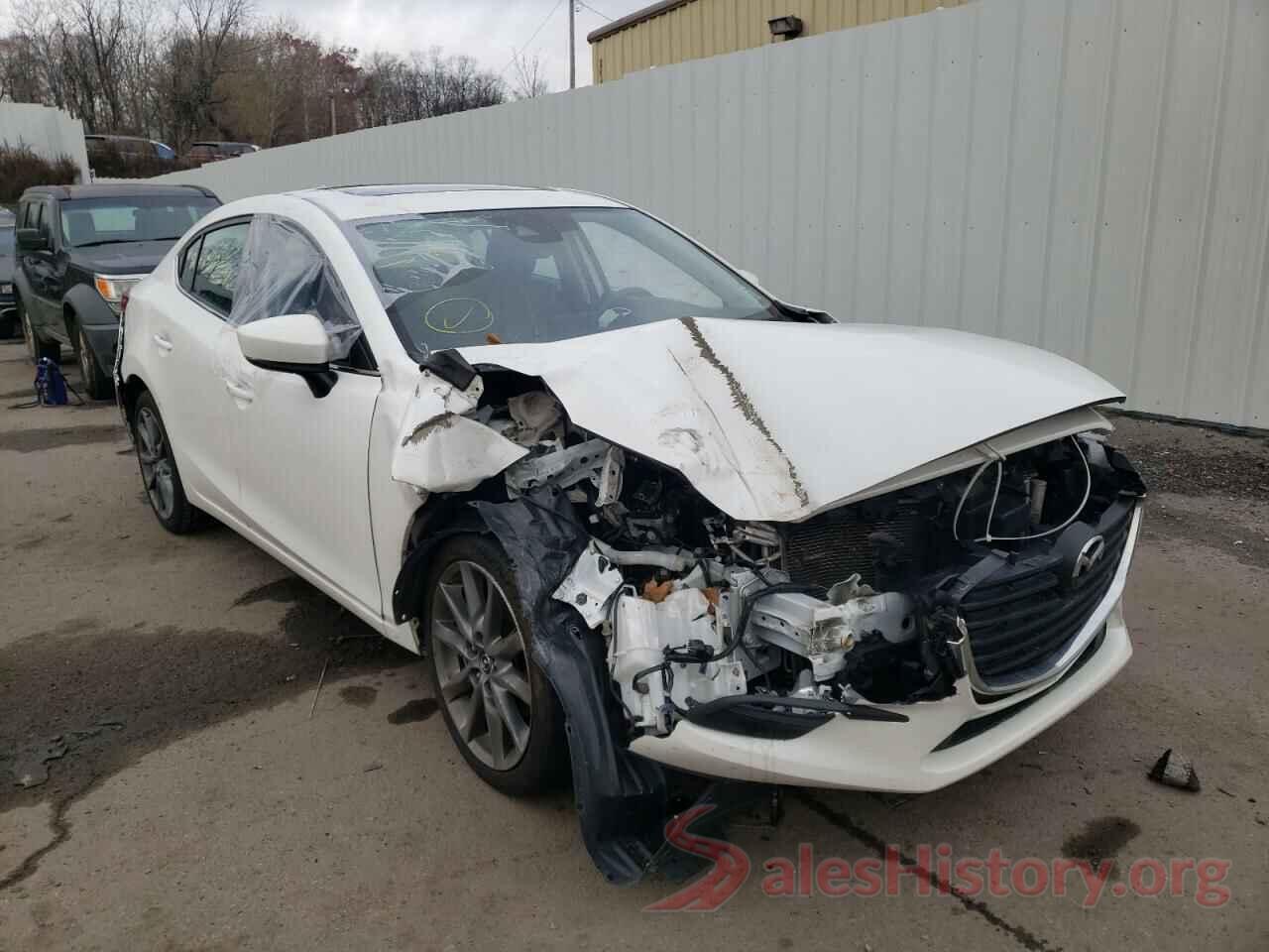 3MZBN1V38JM258250 2018 MAZDA 3