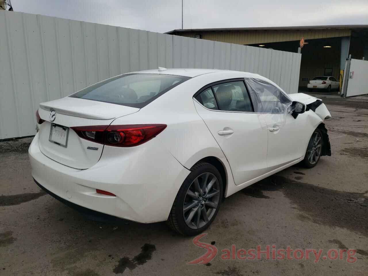 3MZBN1V38JM258250 2018 MAZDA 3