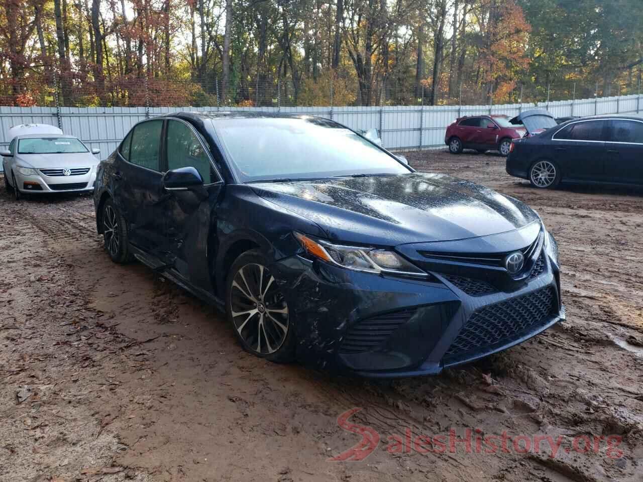 4T1B11HK6JU578370 2018 TOYOTA CAMRY