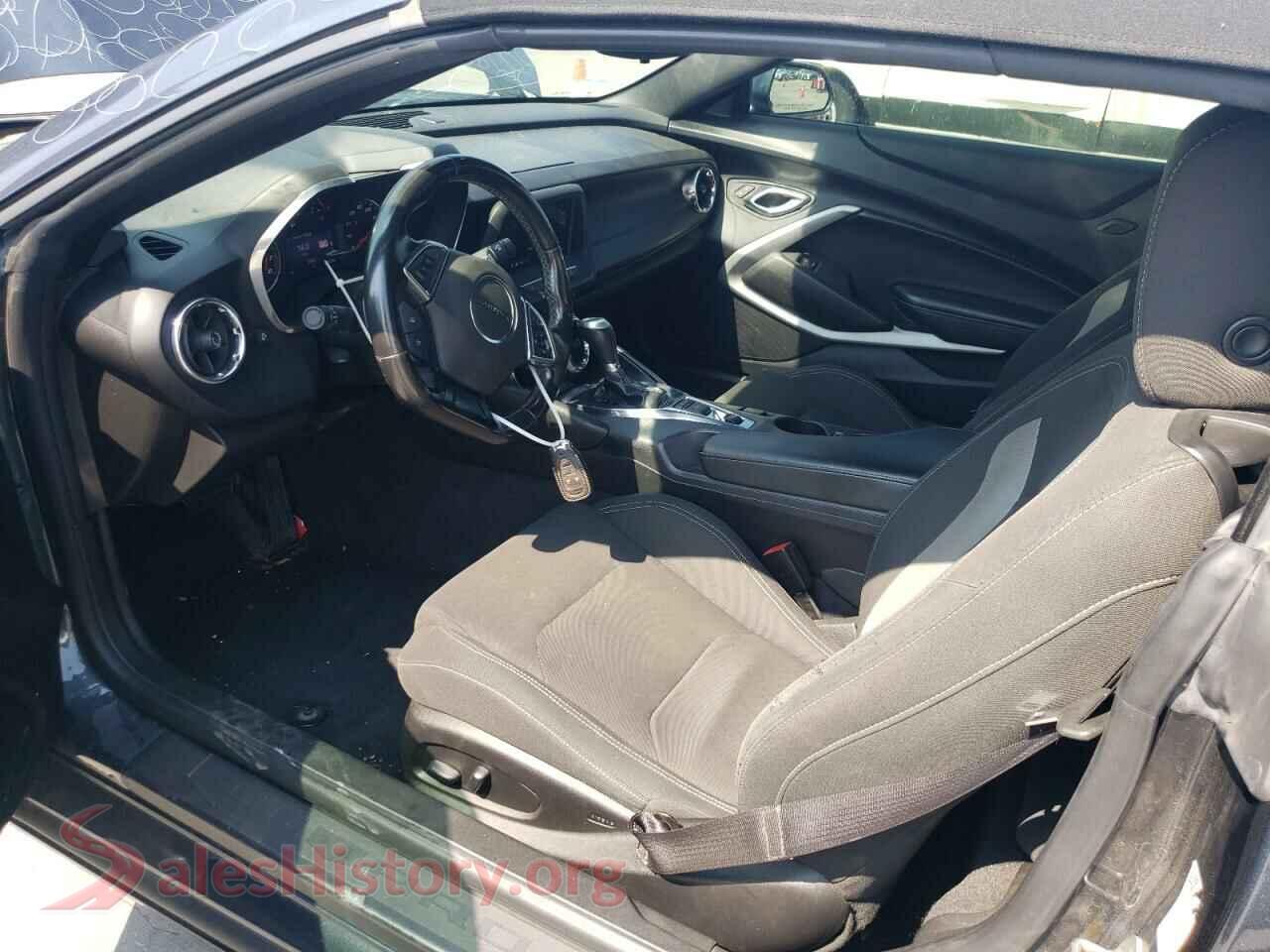 2019 CHEVROLET CAMARO VIN 1G1FB3DS6K0151731, interior dashboard