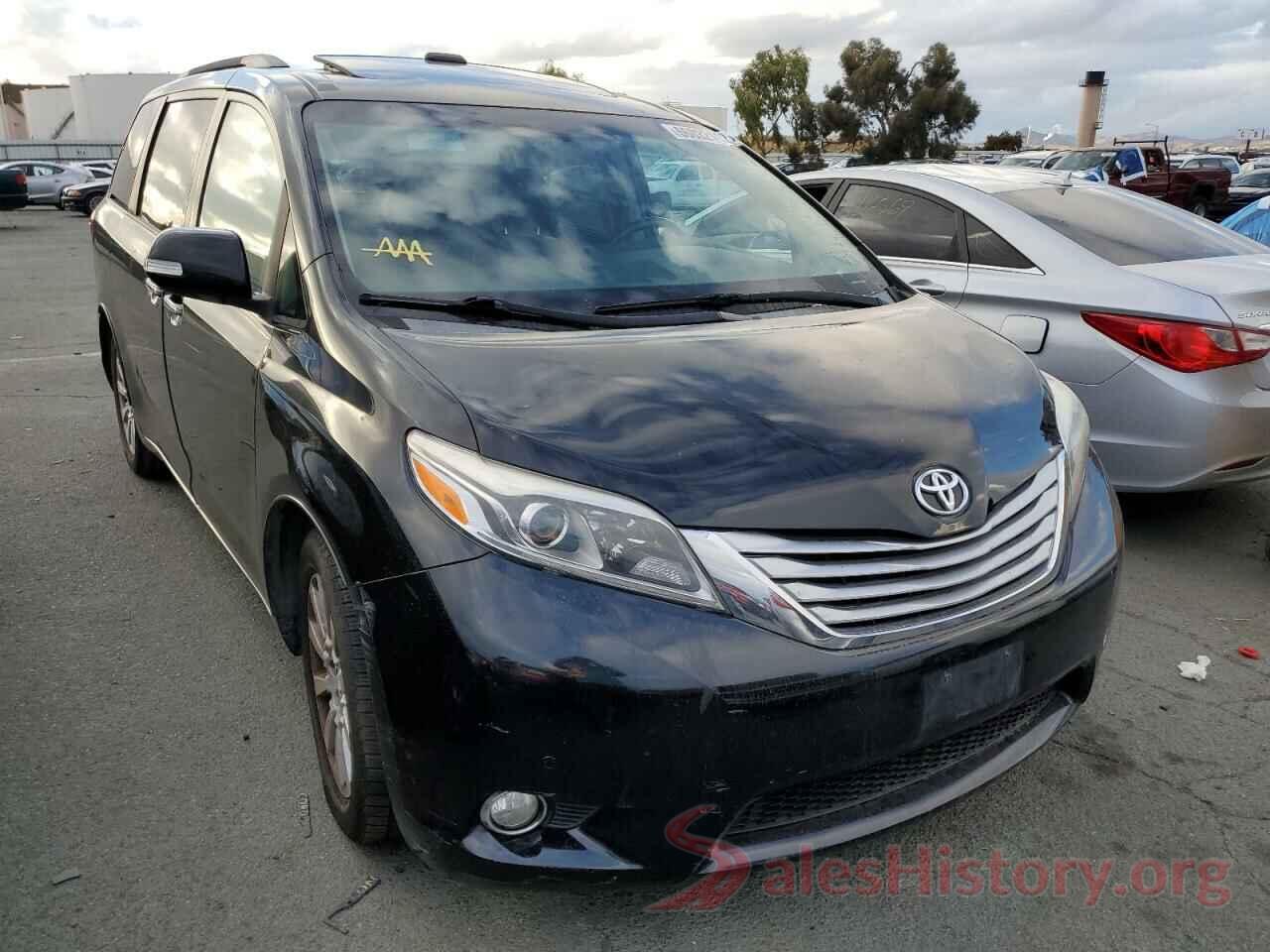 5TDYK3DCXFS618063 2015 TOYOTA SIENNA