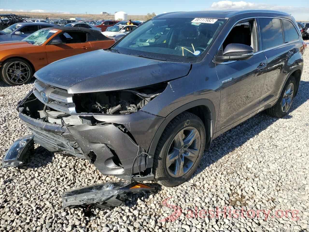 5TDDGRFH5JS037462 2018 TOYOTA HIGHLANDER