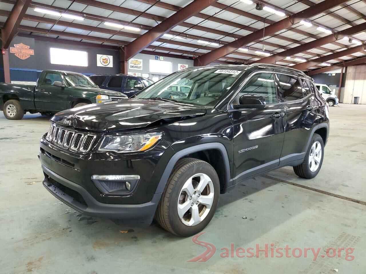 3C4NJDBB0JT402694 2018 JEEP COMPASS