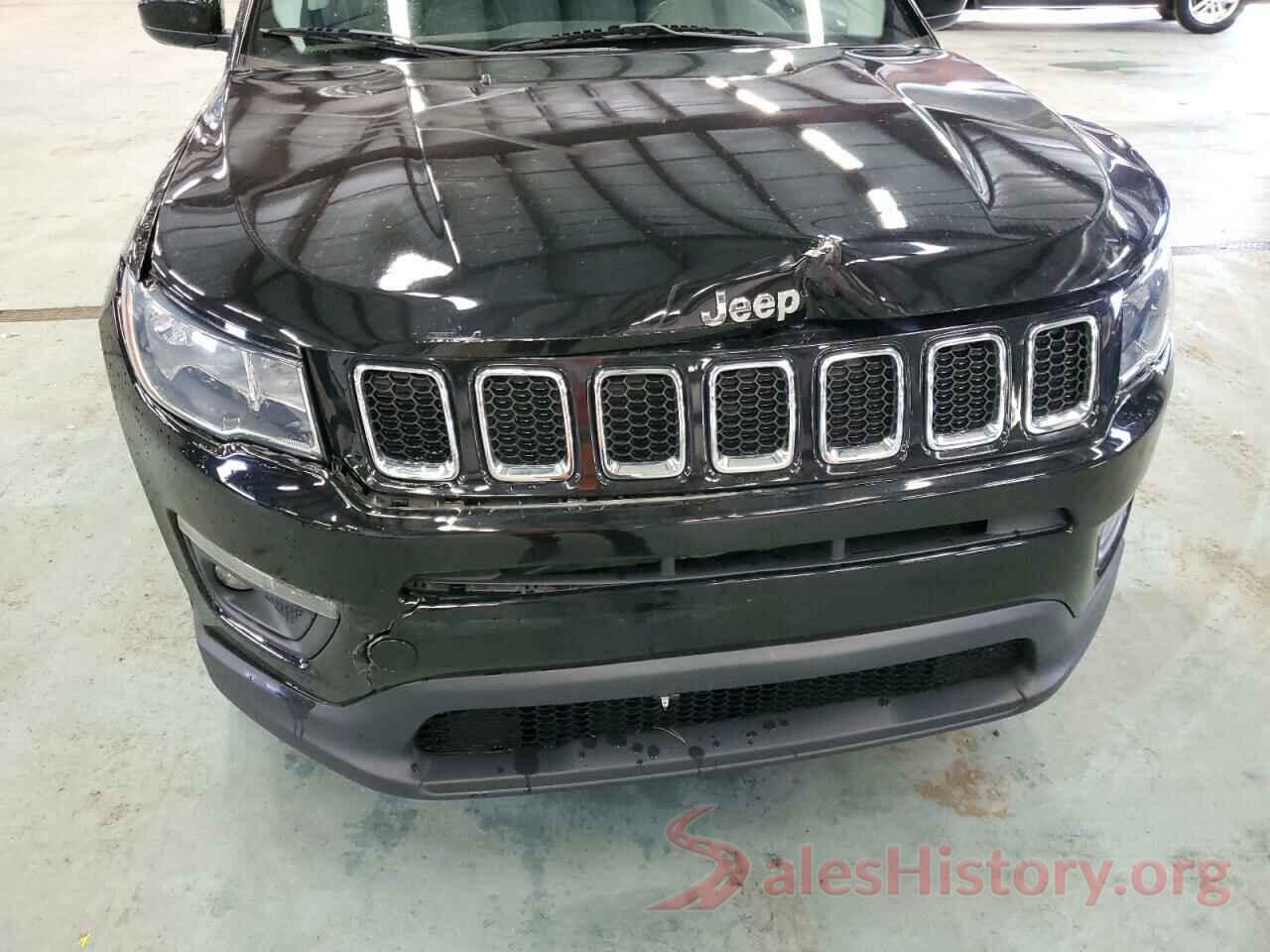 3C4NJDBB0JT402694 2018 JEEP COMPASS