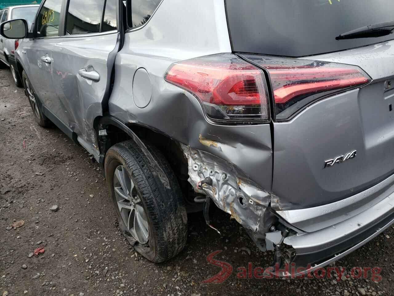 JTMRJREV2JD218402 2018 TOYOTA RAV4