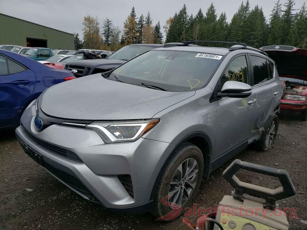 JTMRJREV2JD218402 2018 TOYOTA RAV4