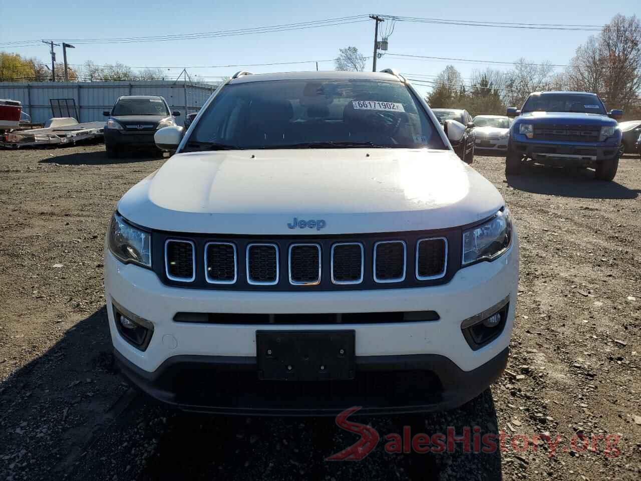 3C4NJDBB5JT479559 2018 JEEP COMPASS