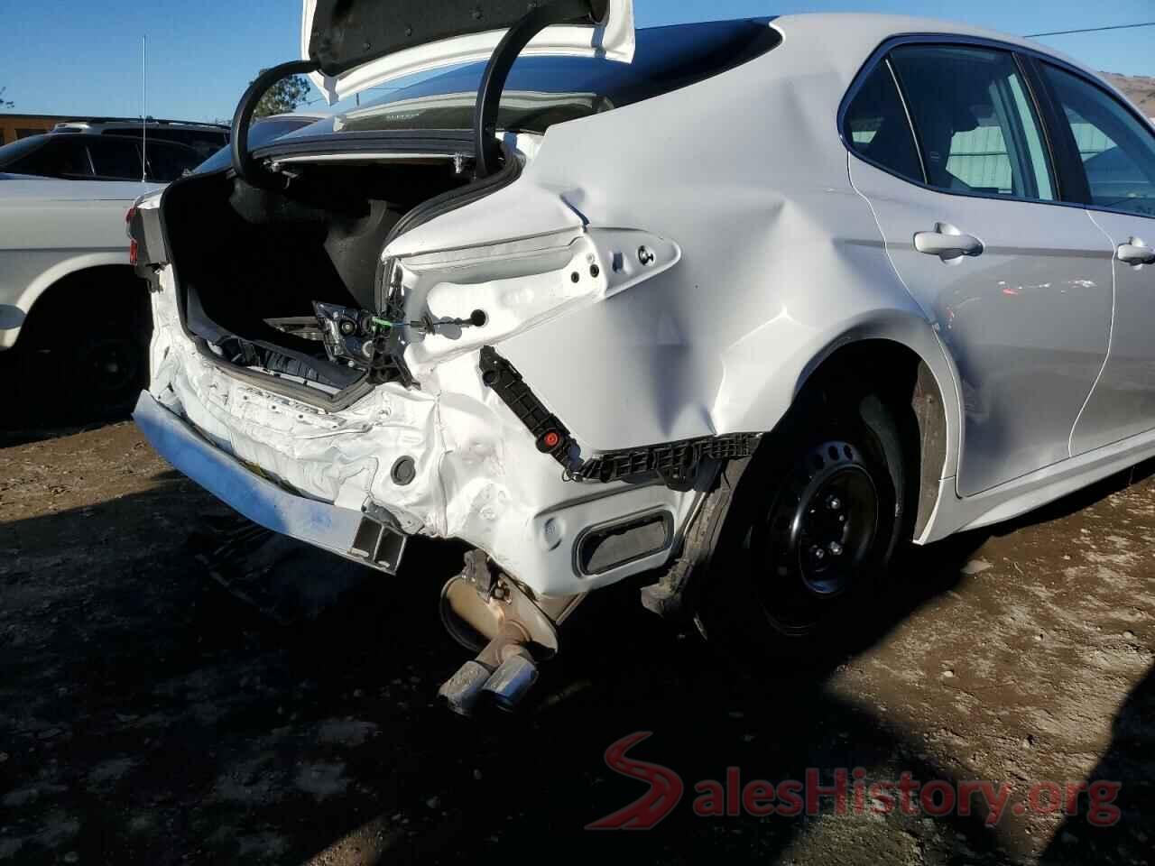 4T1G11AK0NU690748 2022 TOYOTA CAMRY