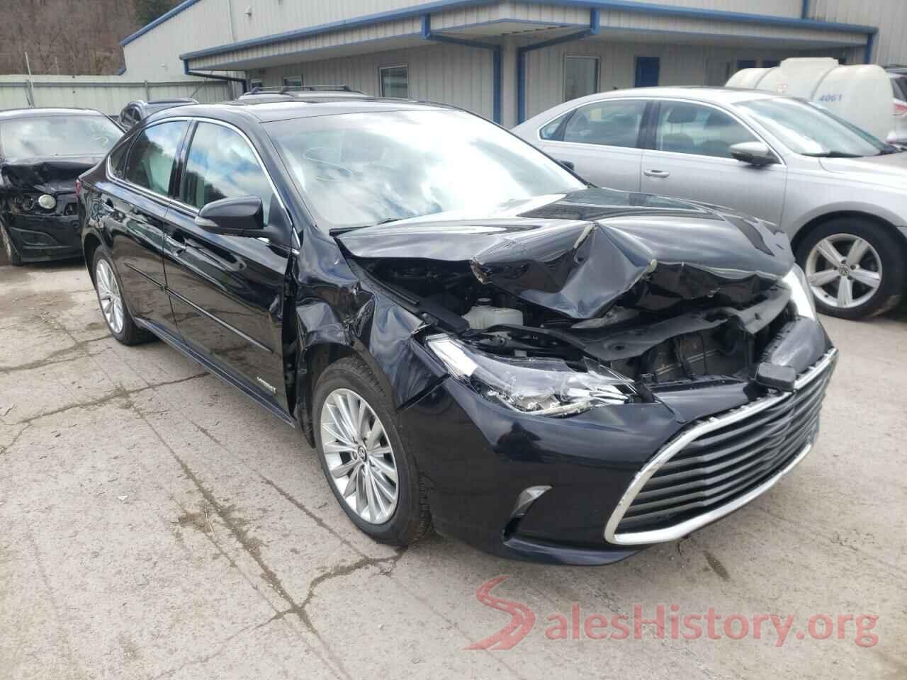 4T1BD1EB8JU062992 2018 TOYOTA AVALON