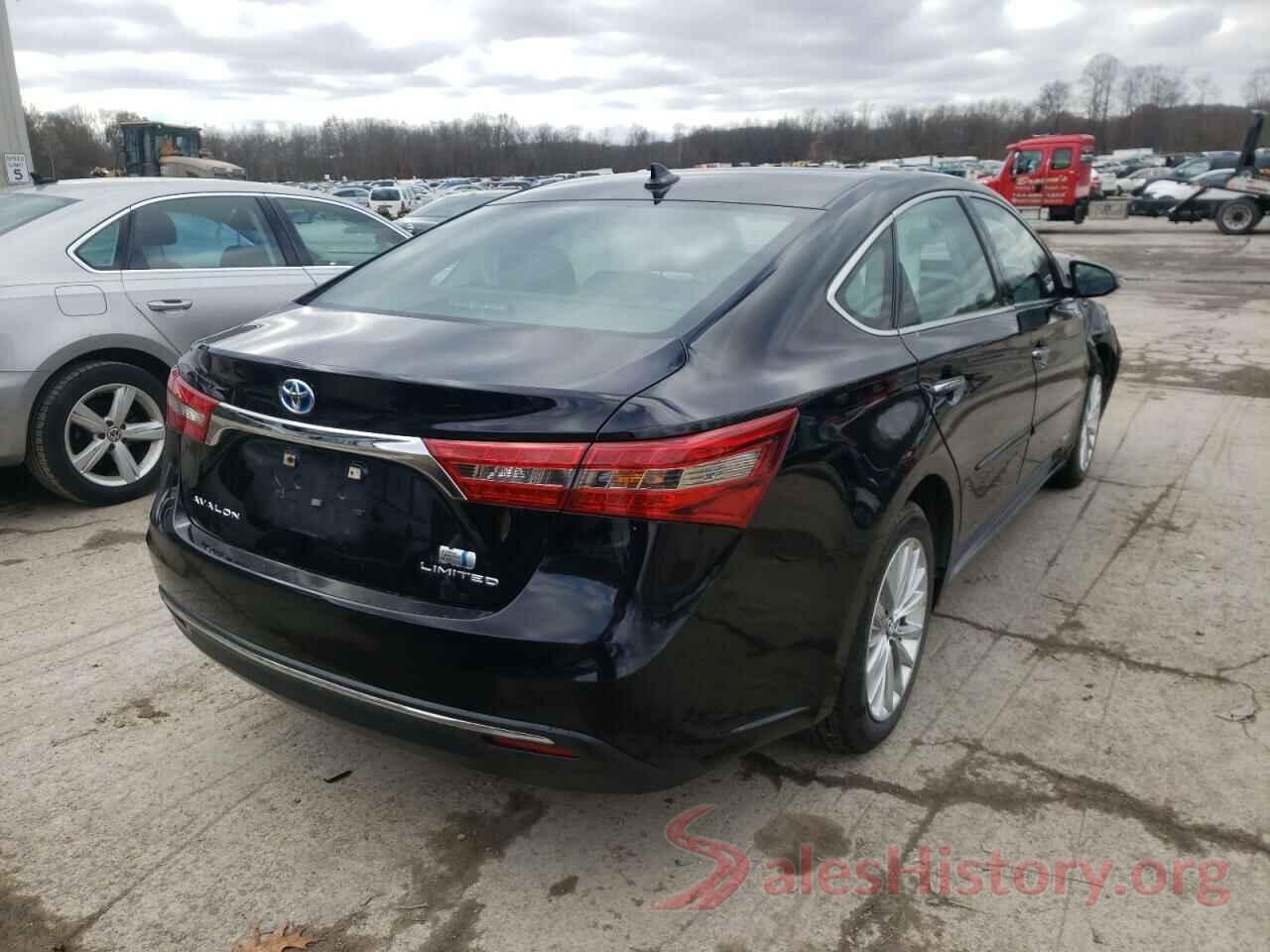 4T1BD1EB8JU062992 2018 TOYOTA AVALON